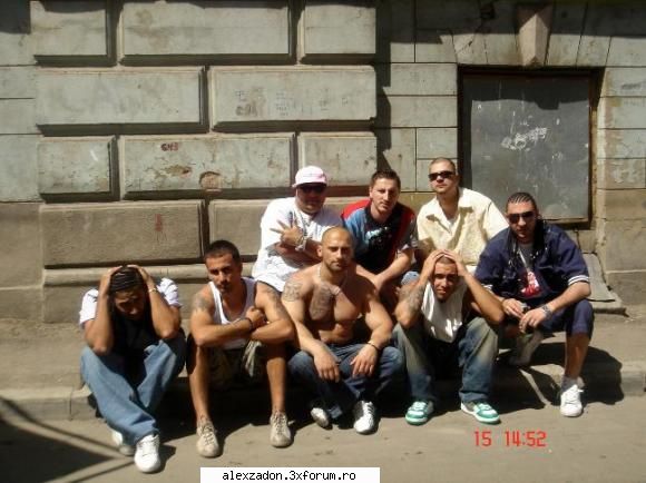 nu noi..da` akm le`am gasit:p galerie foto..